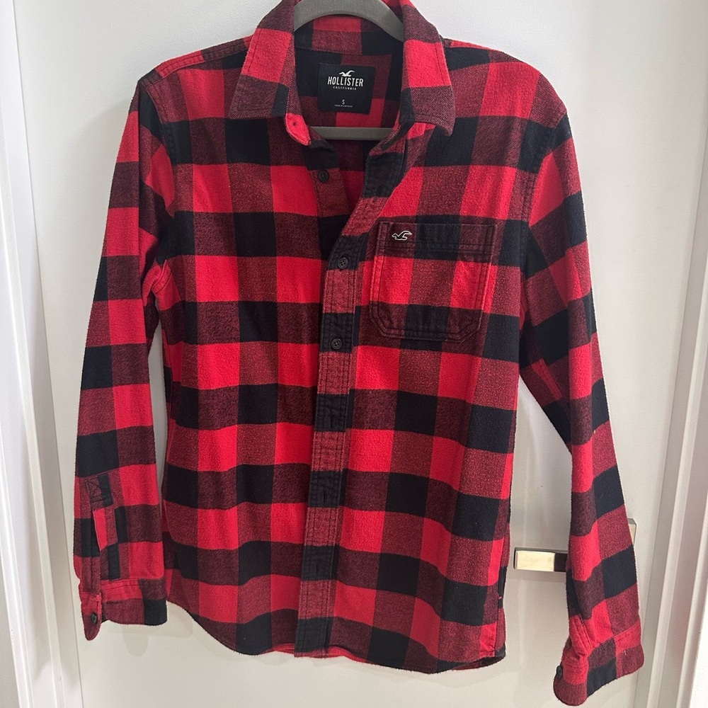 Hollister Red Black Plaid Flannel Shirt Women’s Size S Button Up